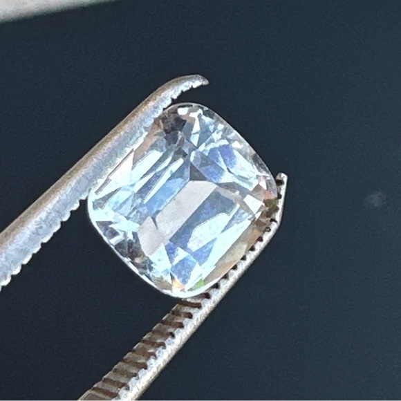 1.90 Carat’s Natural Aquamarine Gemstone - Picture 10 of 17